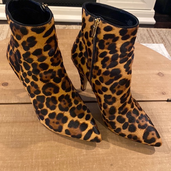 Vince Camuto Shoes - Vince Camuto cow hair leopard bootie